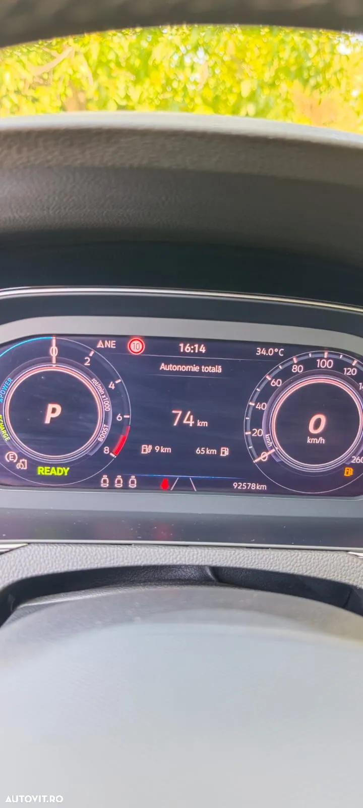 Volkswagen Passat GTE - 12