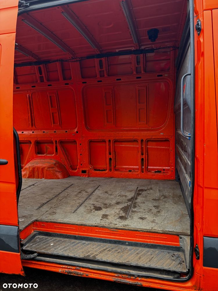 Mercedes-Benz Sprinter 906.213 - 9