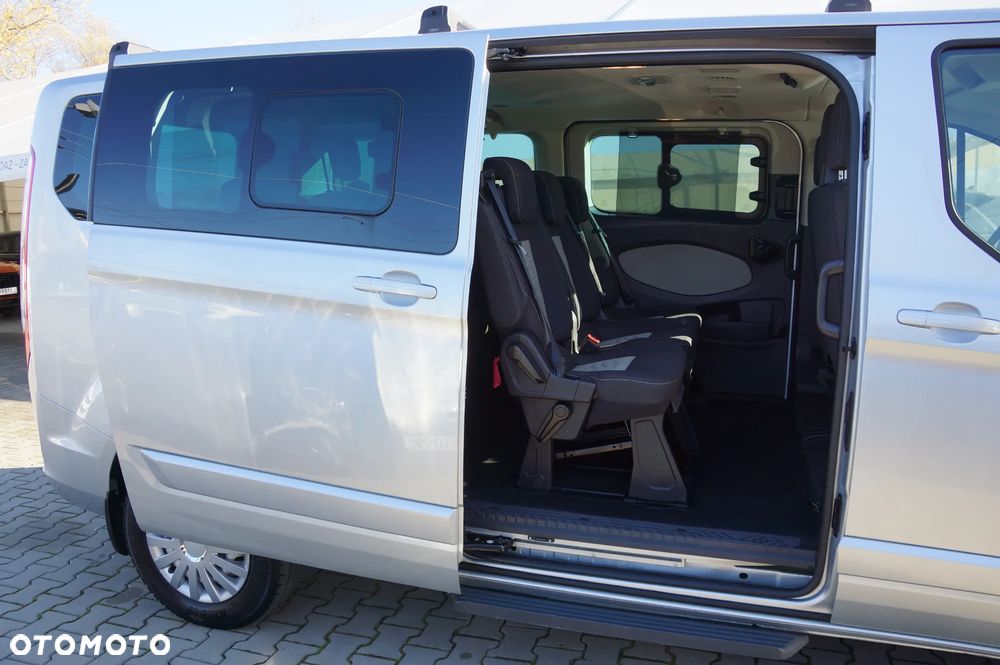 Ford Tourneo Custom 2.0 EcoBlue L2 Trend - 29