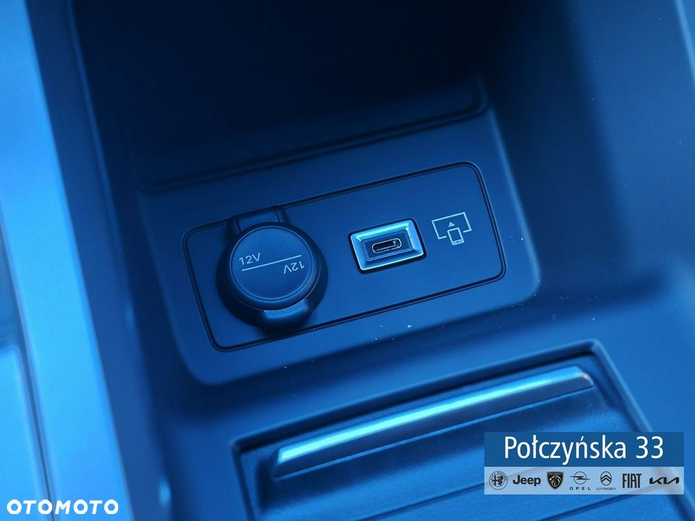 Peugeot 408 - 27