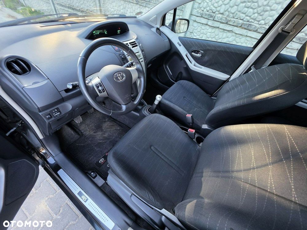 Toyota Yaris 1.3 VVT-i Sol - 11