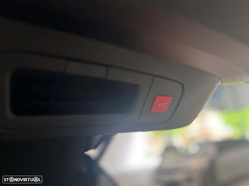 Citroën C5 X 1.6 Hybrid Shine Pack e-EAT8 - 11