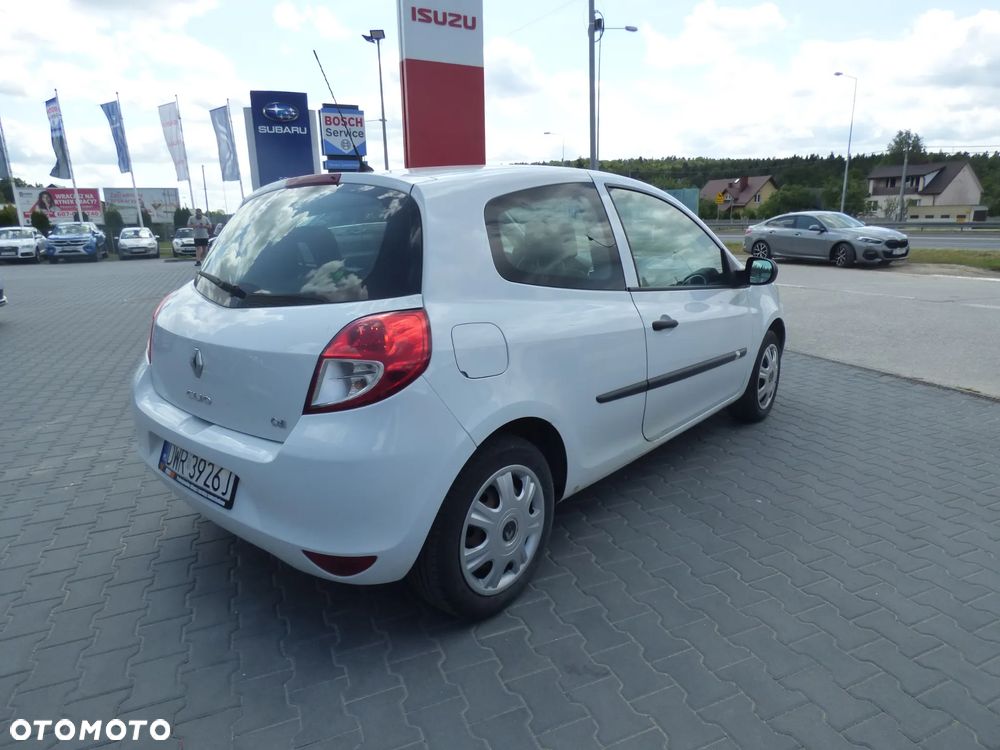 Renault Clio - 7