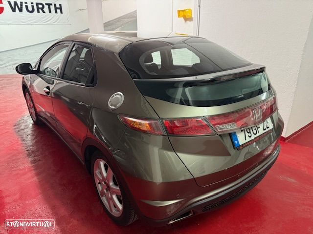 Honda Civic 1.8 Sport - 6