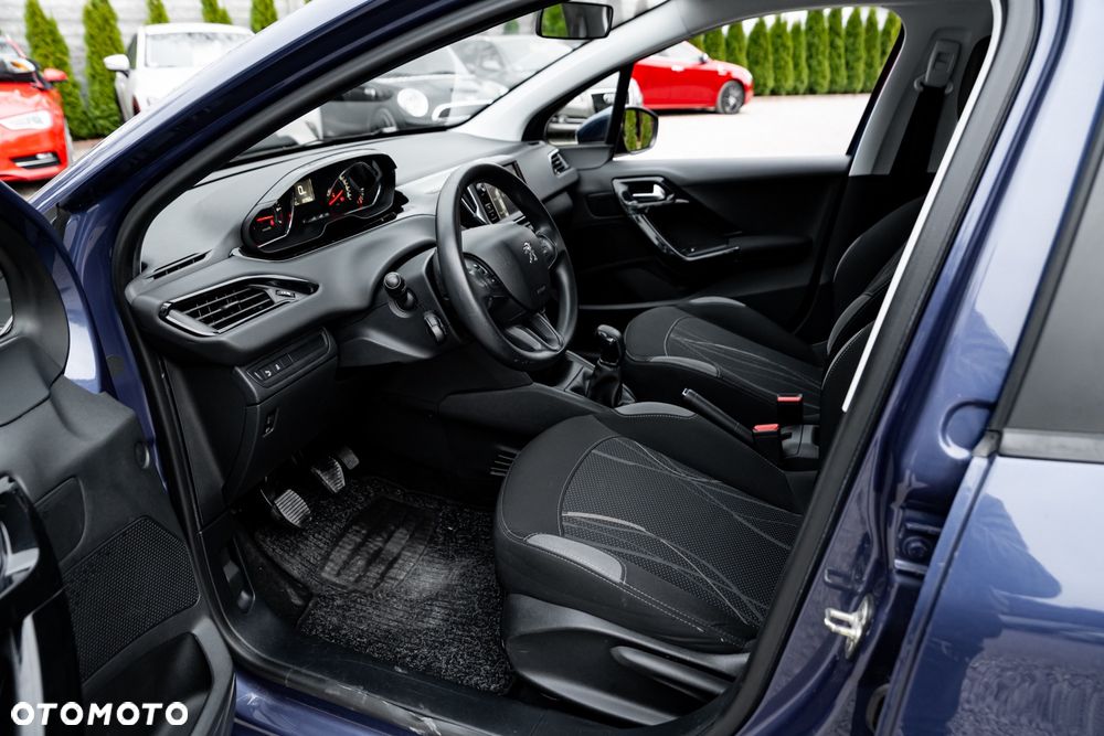 Peugeot 208 PureTech 82 Allure - 16