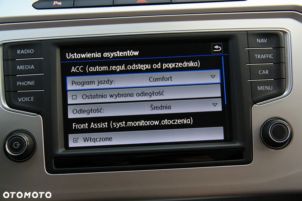 Volkswagen Passat 2.0 TDI BMT Comfortline - 35