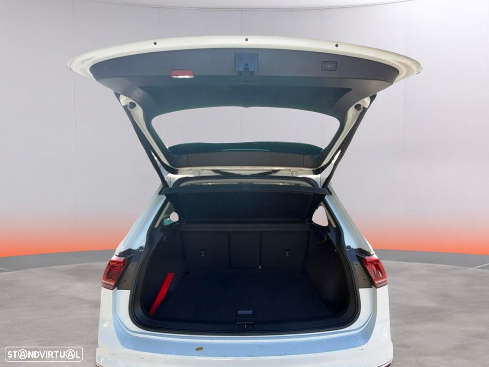 VW Tiguan 2.0 TDI R-Line DSG - 18