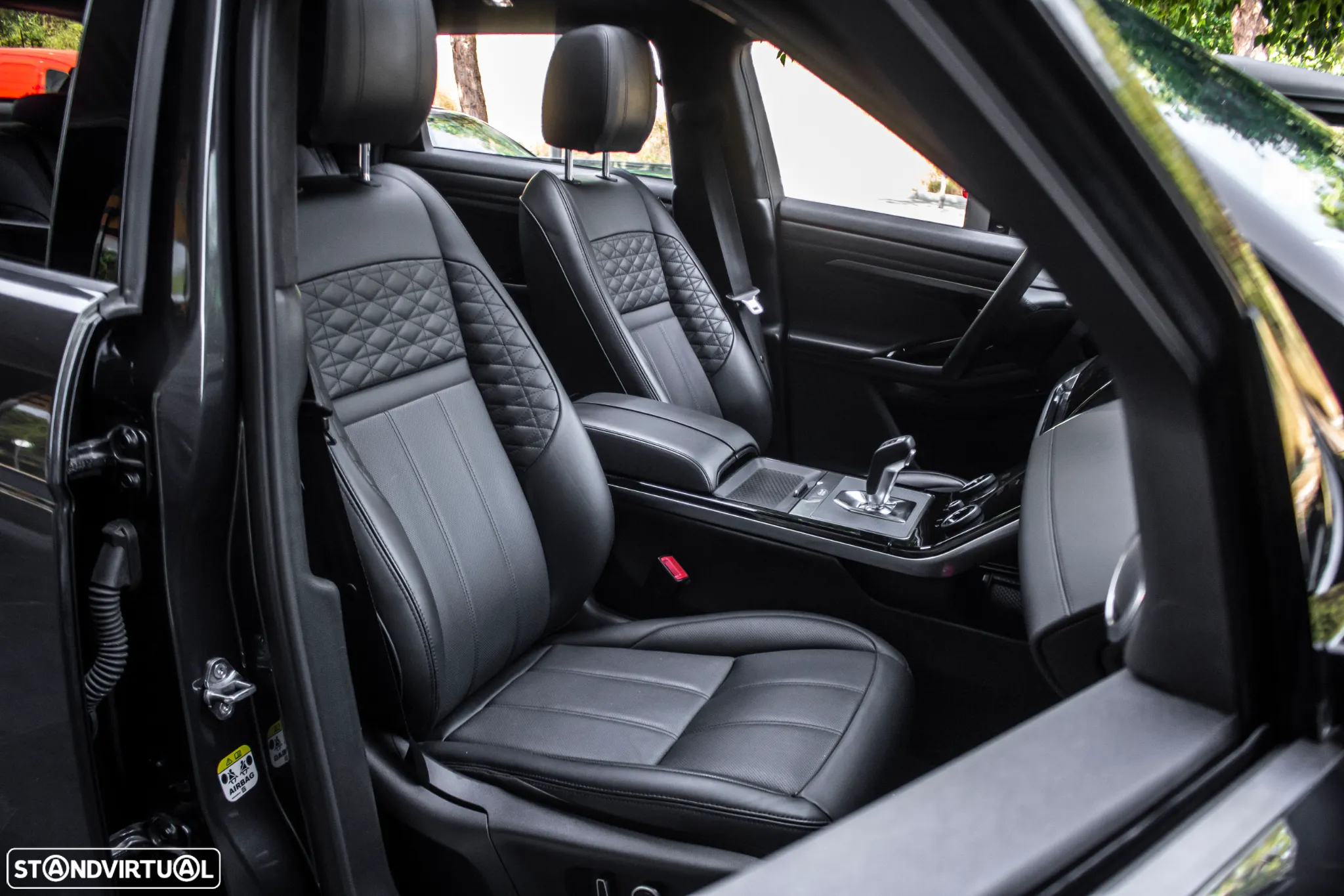 Land Rover Range Rover Evoque 2.0 D180 AWD HSE Auto - 25