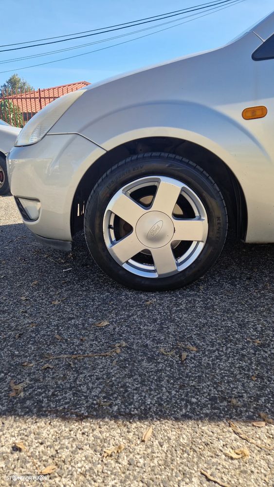 Ford Fiesta 1.4 Ambiente - 5