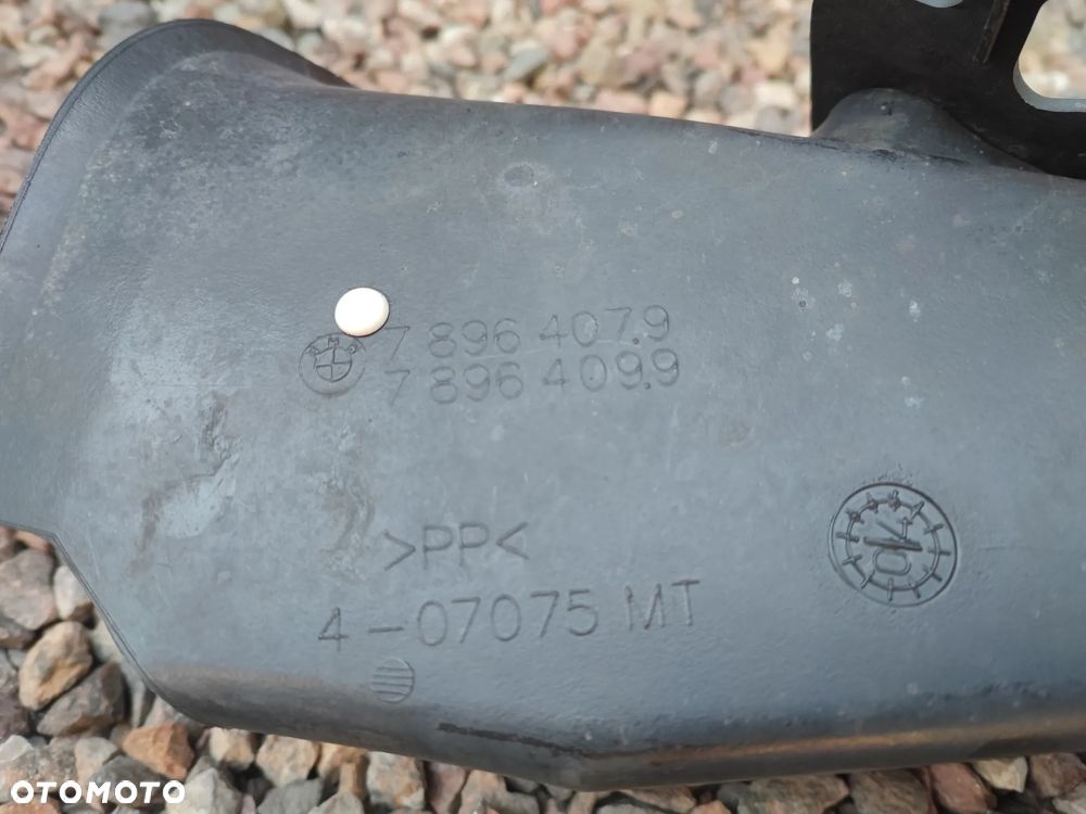 BMW E46 COUPE / CABRIO LIFT ORYGINALNY WLOT POWIETRZA DO CHŁODZENIA TARCZ HAMULCOWYCH POD ZDERZAK M-PAKIET LEWA / PRAWA O NR.  51 71 7 896 407 / 51 71 7 896 408	OEM W BARDZO DOBRYM STANIE - 11