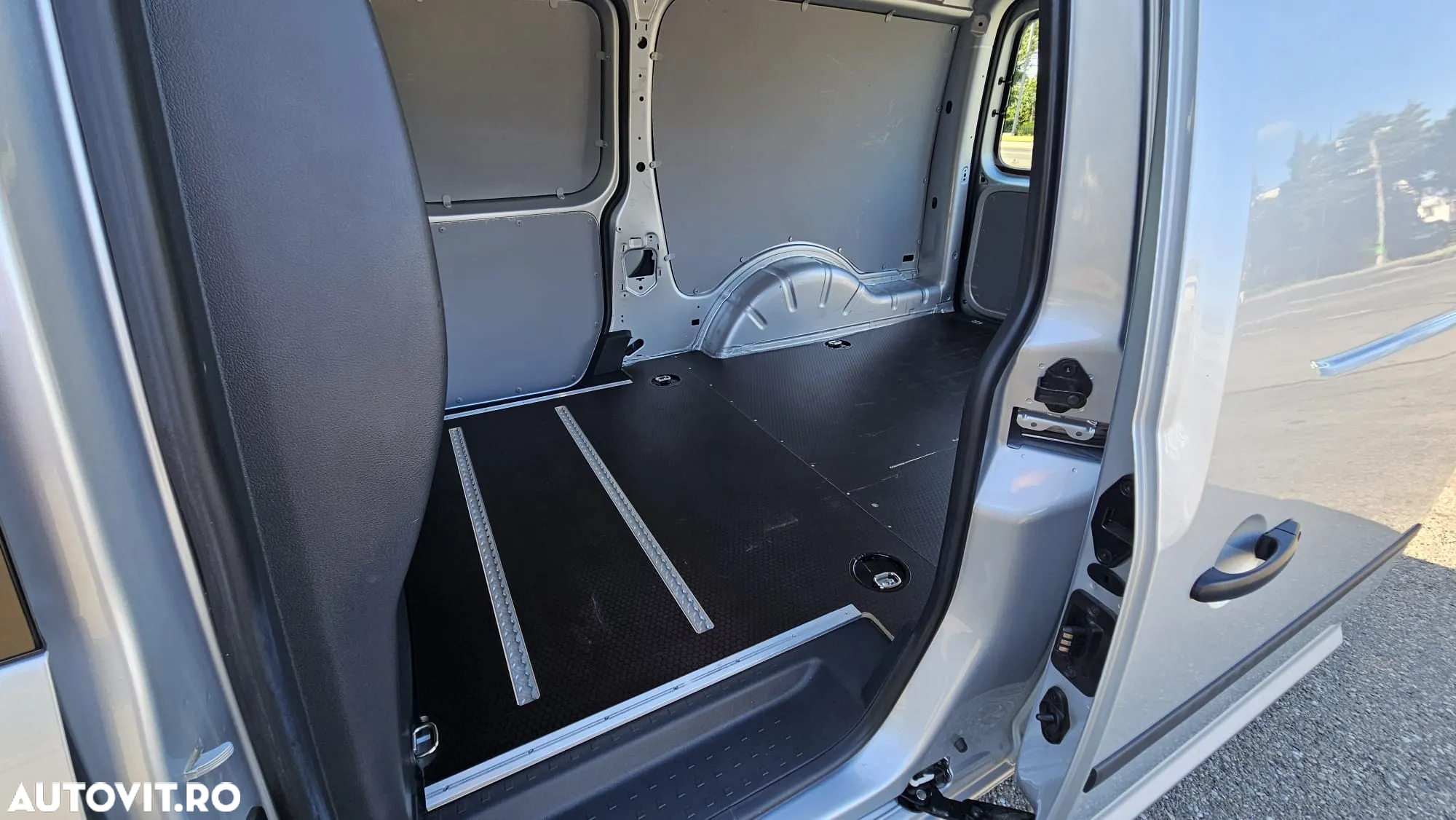 Volkswagen Caddy 2.0 TDI Maxi - 12