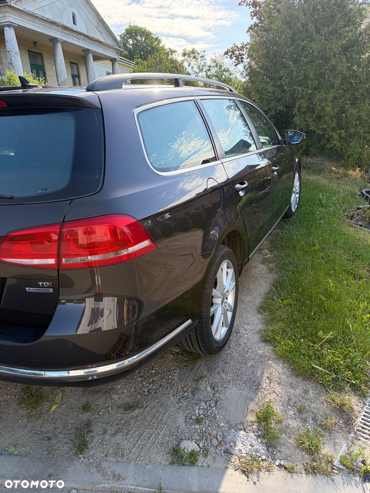 Volkswagen Passat 1.6 TDI DPF BlueMot Comfortline - 26