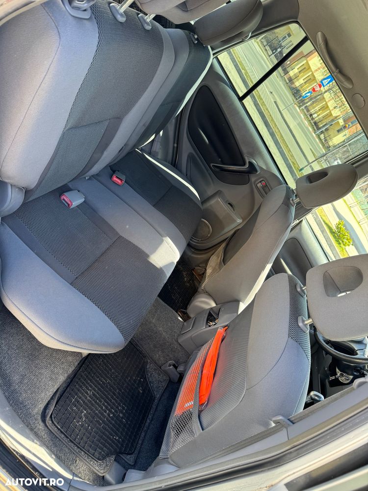 Toyota RAV4 D-4D 4x4 Executive - 10