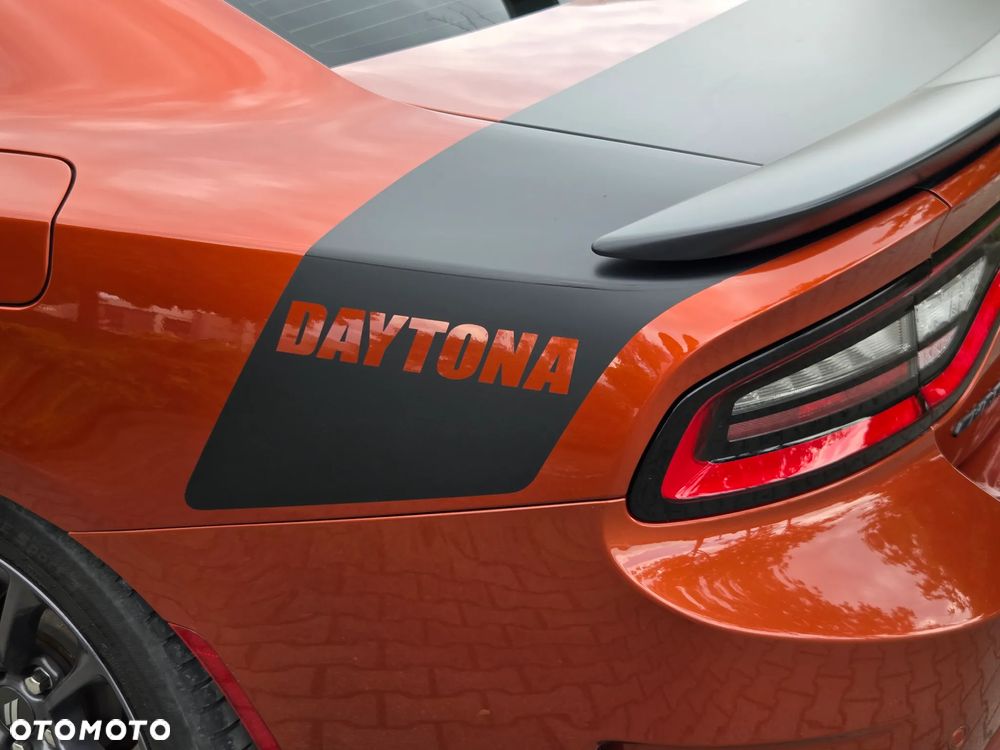 Dodge Charger 5.7 R/T Daytona - 12