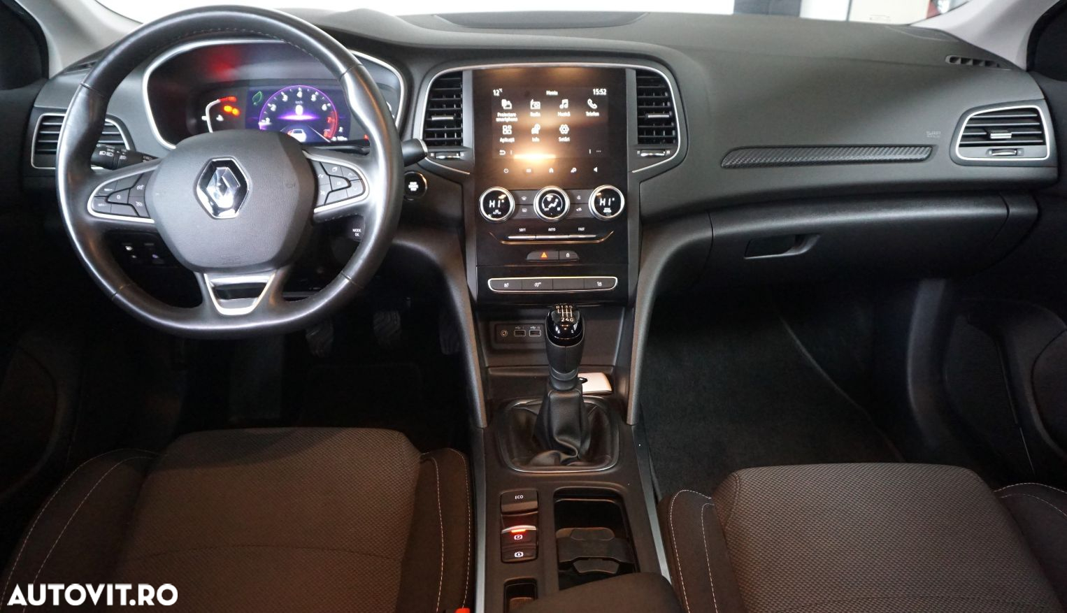 Renault Megane TCe 140 GPF Equilibre - 3