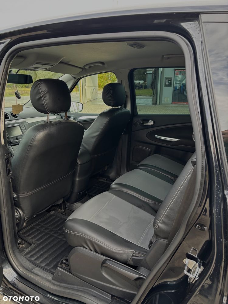 Ford S-Max - 8