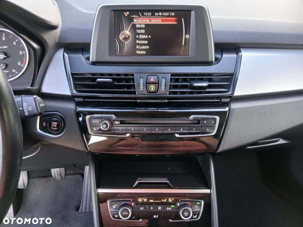 BMW Seria 2 218d xDrive Luxury Line - 31