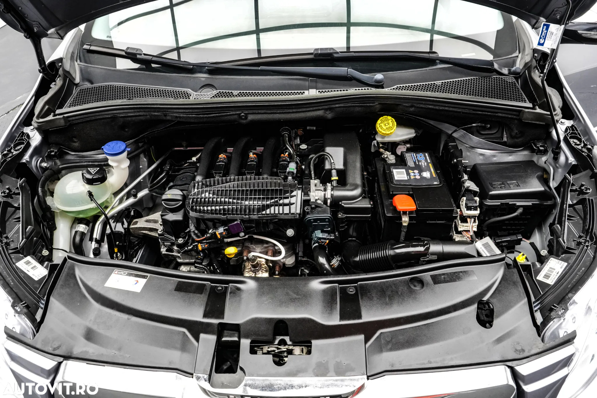 Peugeot 2008 1.2 L PureTech Active - 30