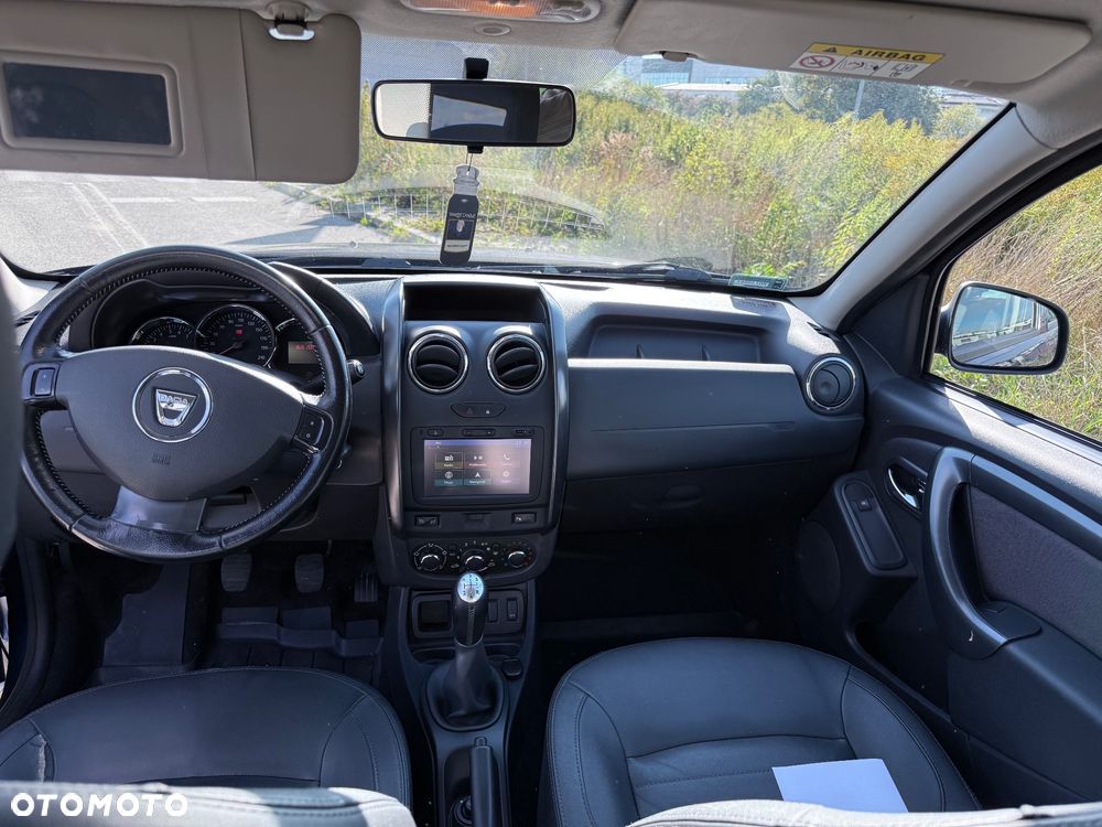 Dacia Duster 1.6 SCe Laureate S&S - 11