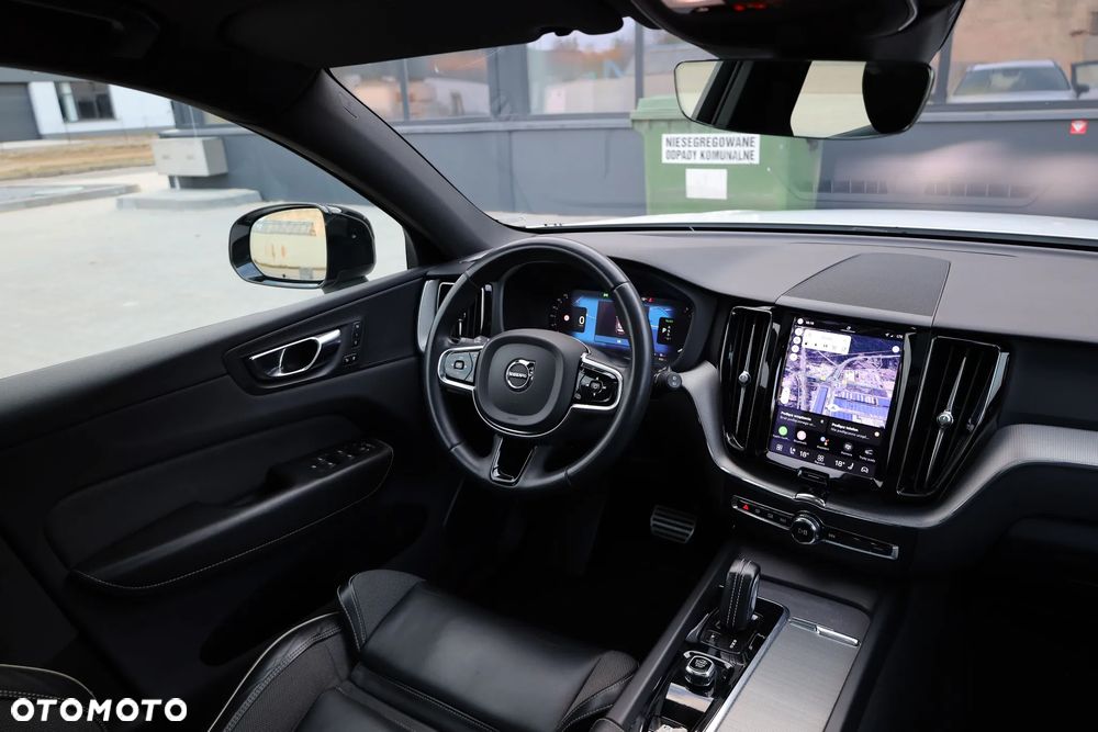 Volvo XC 60 T6 AWD Recharge Geartronic RDesign - 31