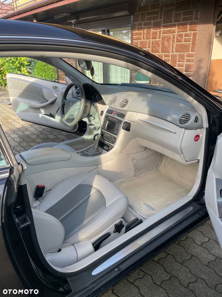 Mercedes-Benz CLK 270 CDI Avantgarde - 10