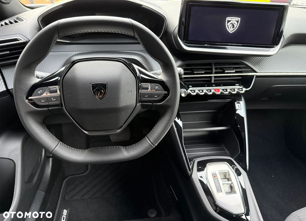Peugeot 2008 Hybrid 145 e-DSC Allure - 11