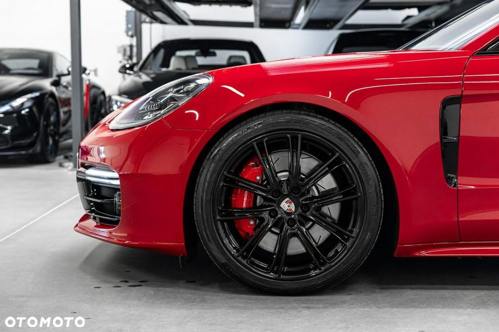 Porsche Panamera Turbo - 14
