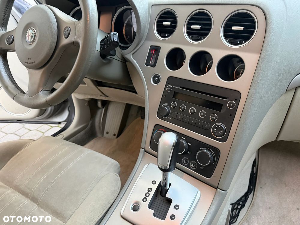 Alfa Romeo 159 1.9JTDM Q-ti - 17