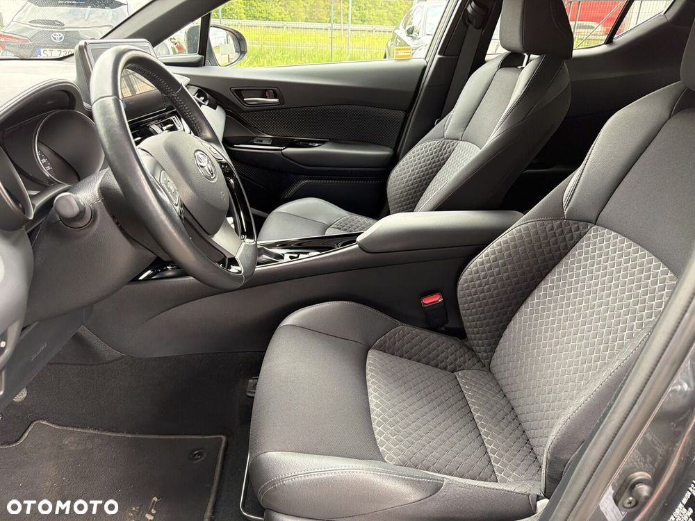 Toyota C-HR - 12