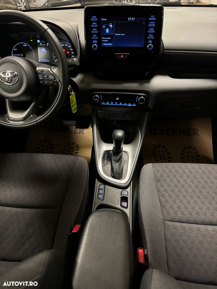 Toyota Yaris Hybrid 130 1.5 VVT-i Premiere Edition - 8