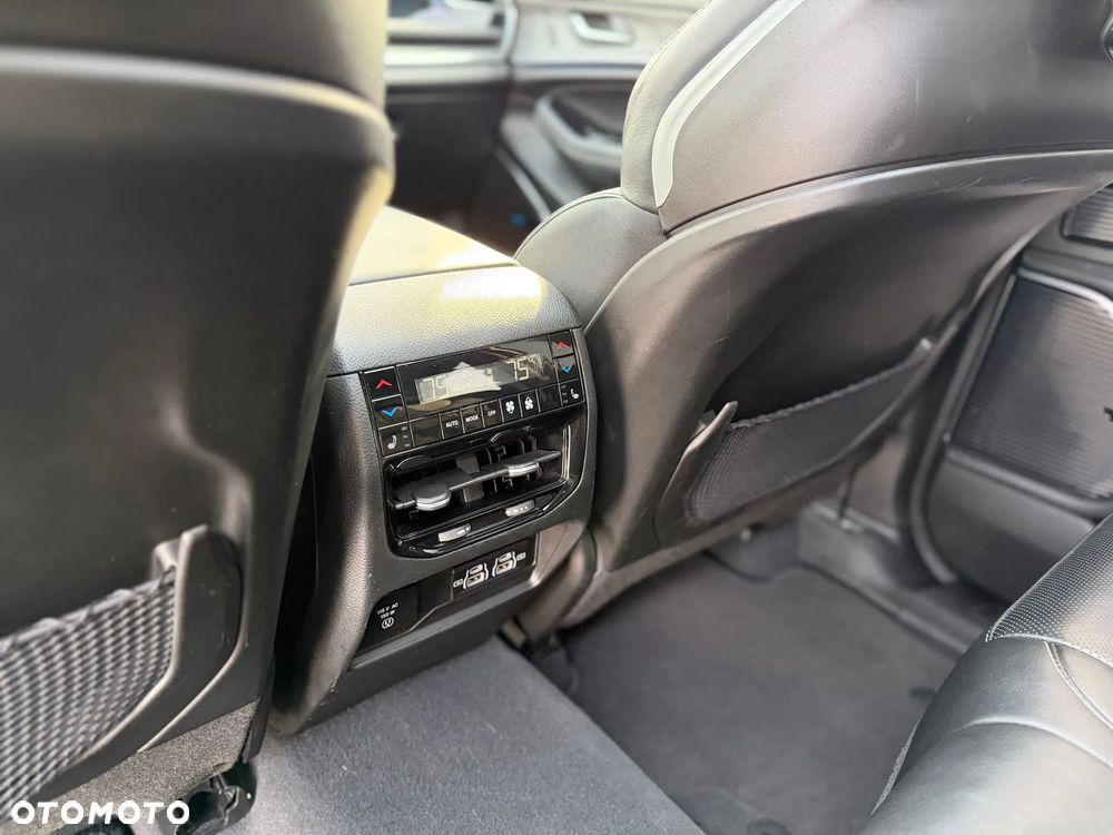 Jeep Grand Cherokee - 21