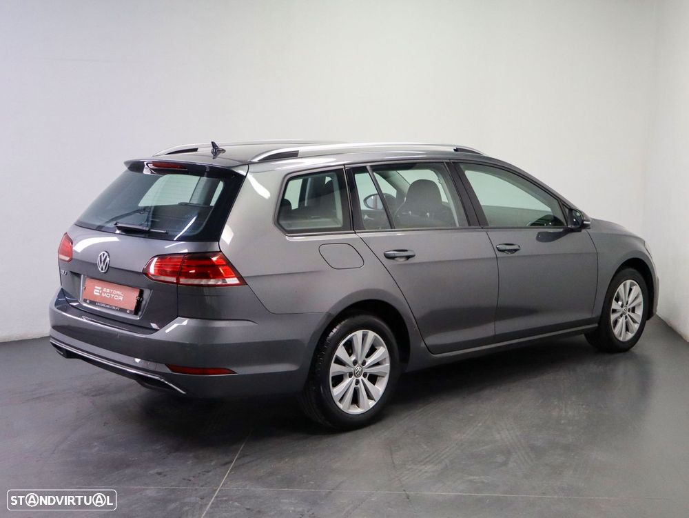 VW Golf Variant 1.6 TDi Confortline - 4