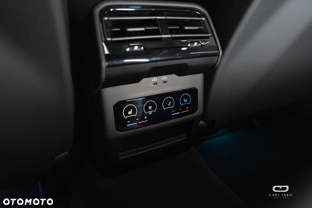 BMW Seria 5 520i - 22