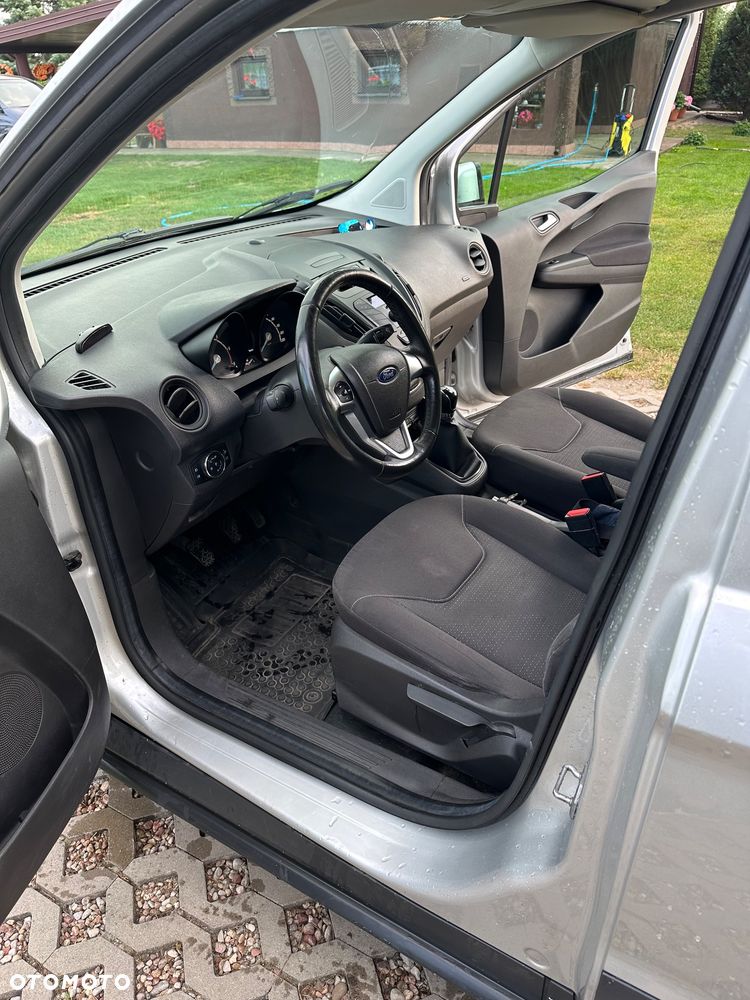 Ford Transit Courier - 6