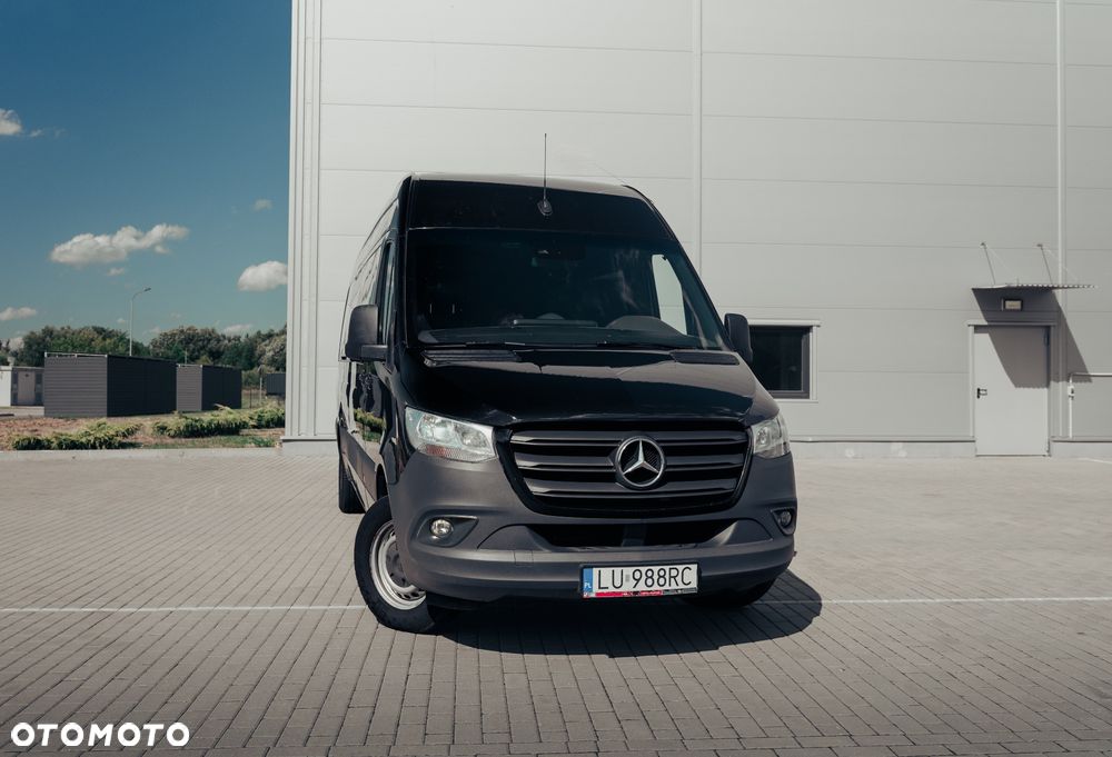 Mercedes-Benz Sprinter - 2