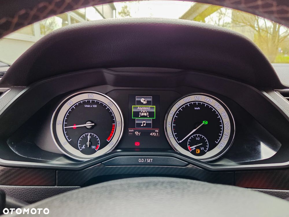 Skoda Superb 2.0 TDI SCR Sportline DSG - 39