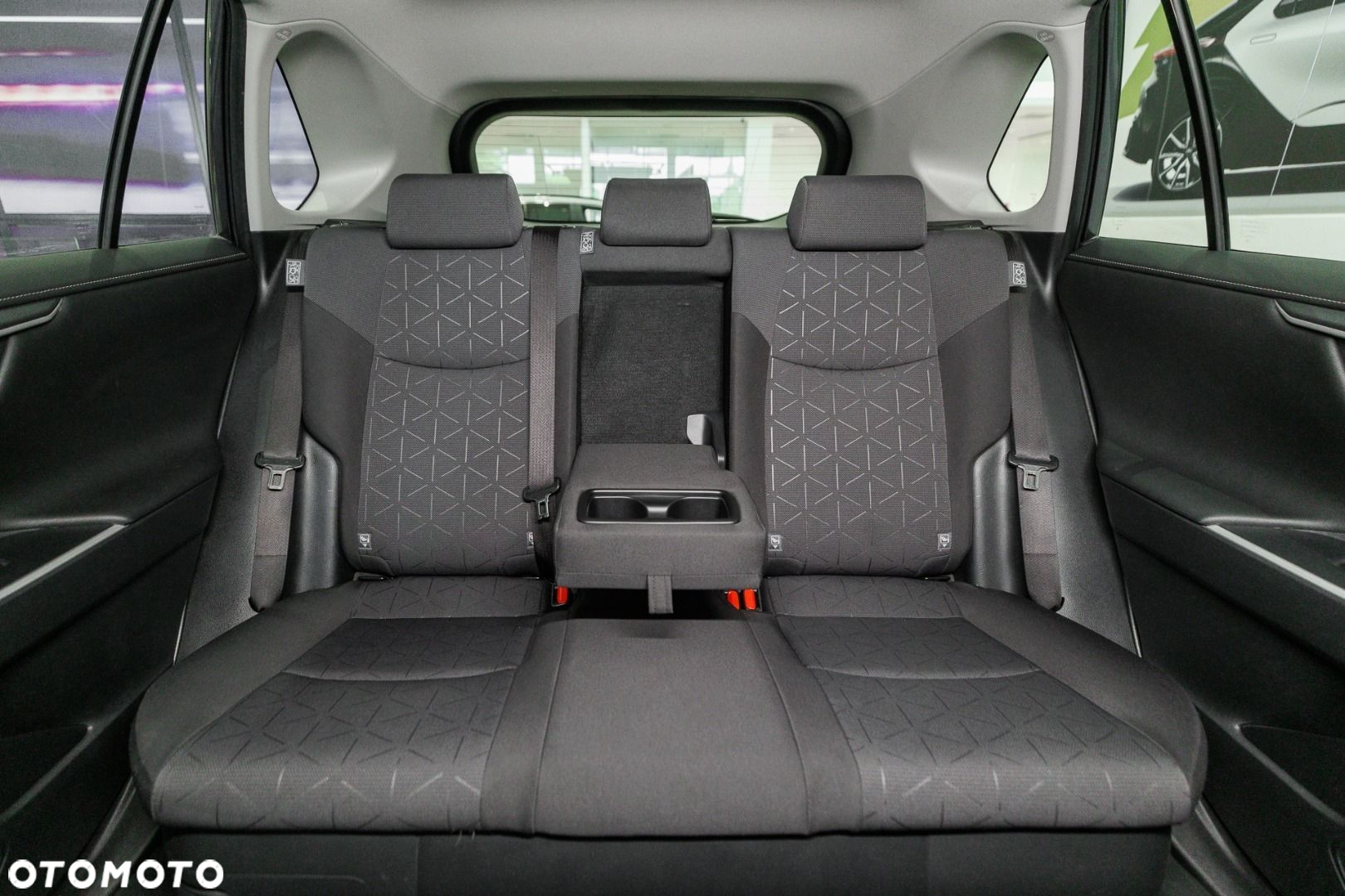 Toyota RAV4 - 10