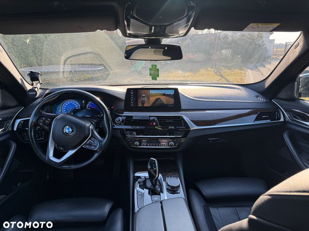 BMW Seria 5 530i xDrive Luxury Line sport - 30