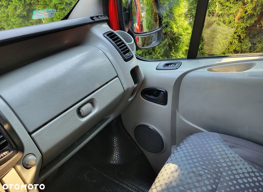 Renault Trafic - 15