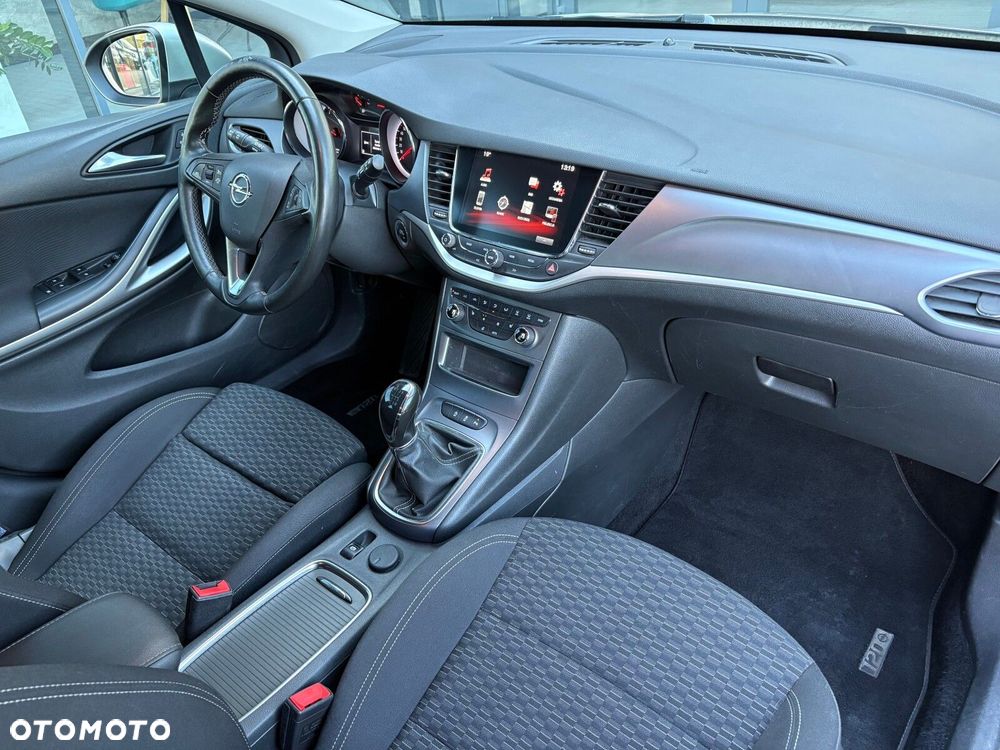 Opel Astra - 16