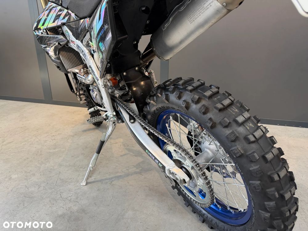 Yamaha WR - 8
