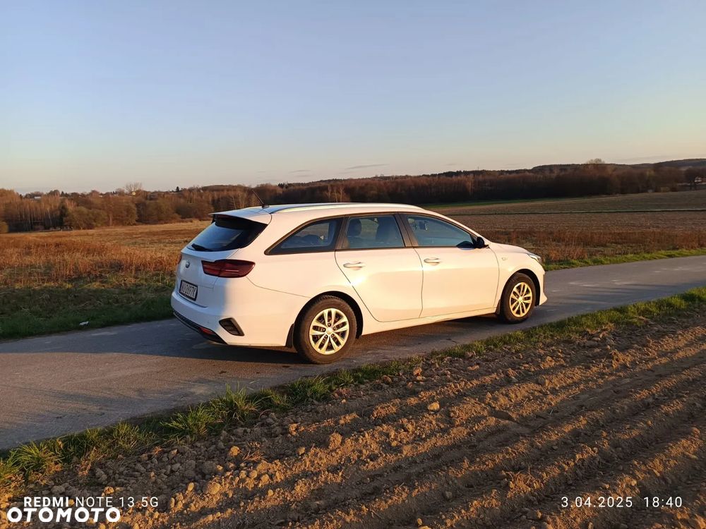Kia Ceed - 10