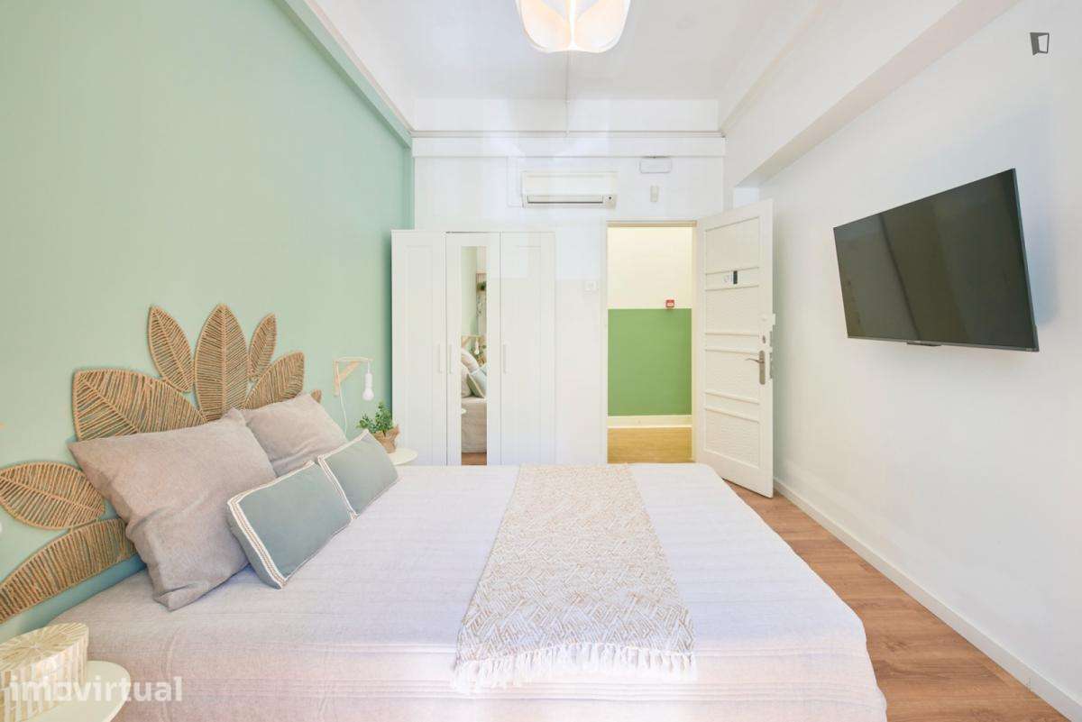 Quarto - localizado em Marquês de Pombal Lisbon - Grande imagem: 3/30