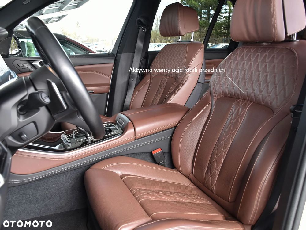 BMW X5 M M50d - 24