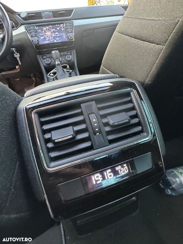 Skoda Superb 2.0 TDI DSG Active - 9