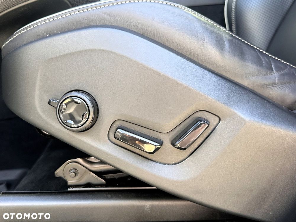 Volvo XC 90 - 24