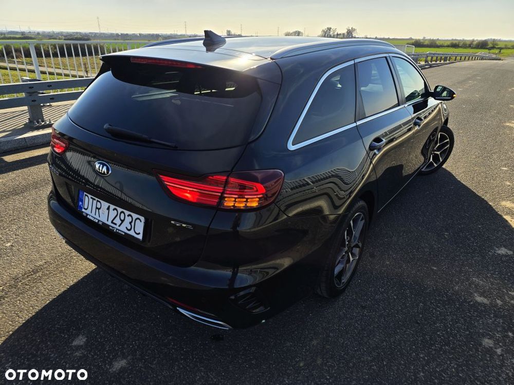 Kia Ceed 1.6 CRDi GT Line - 4