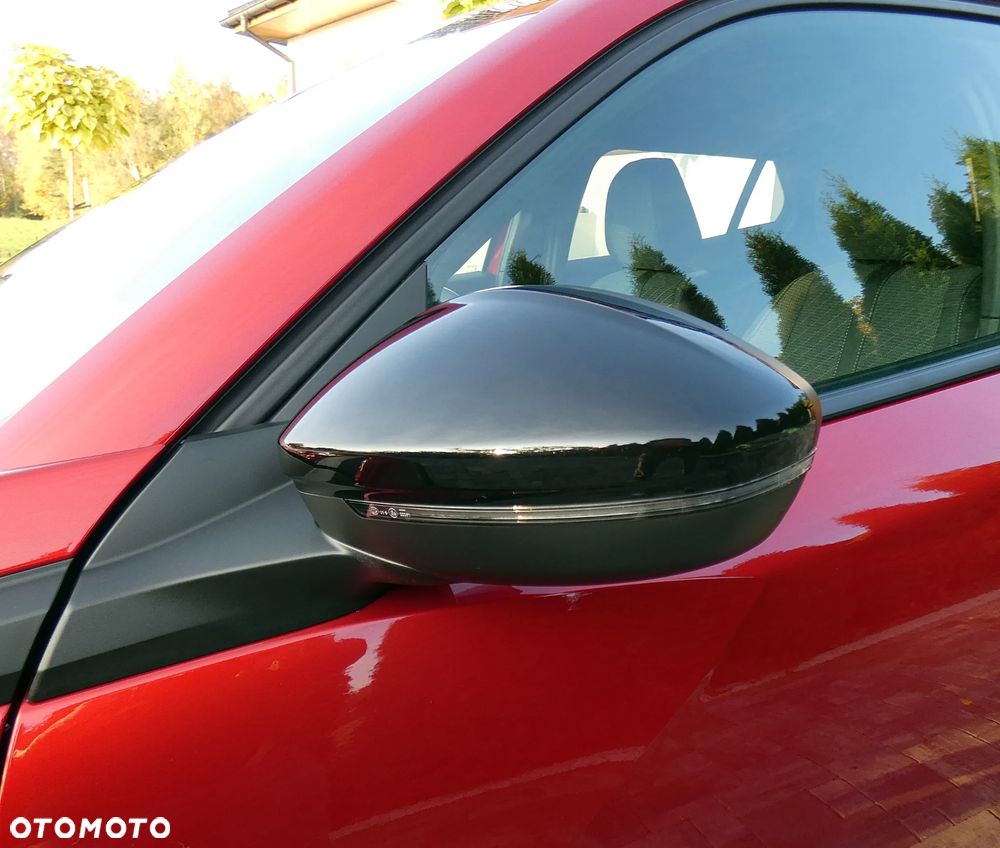 Peugeot 2008 1.2 PureTech Allure S&S EAT8 - 34