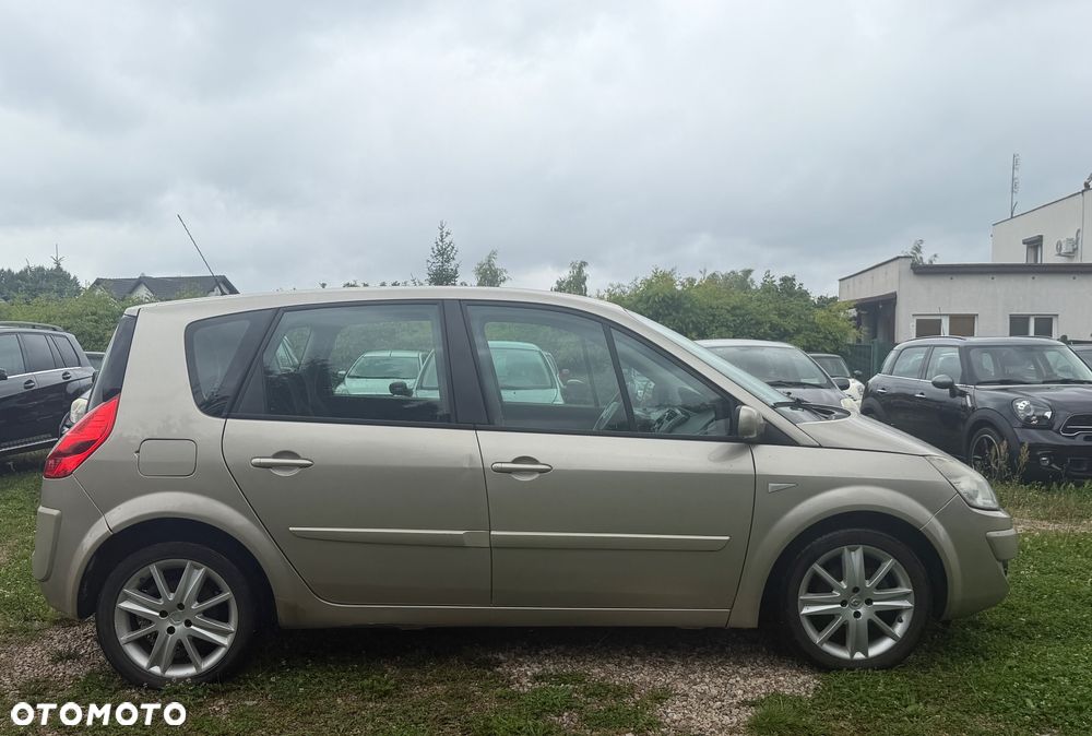 Renault Scenic 1.6 16V 110 Dynamique - 3