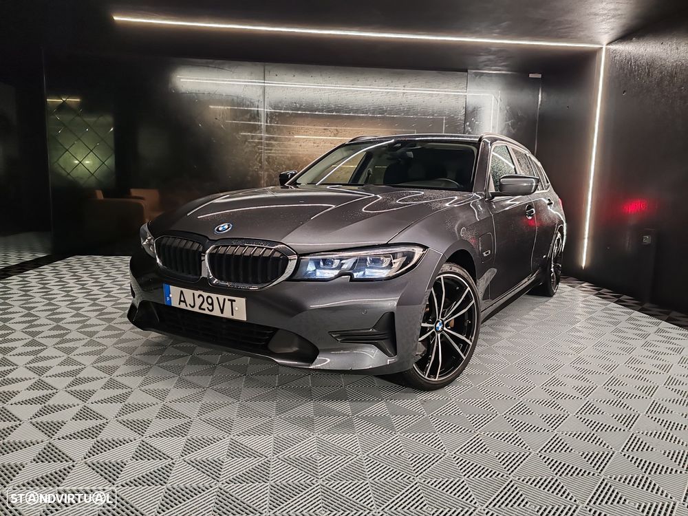 BMW 320 e Touring Corporate Edition Auto - 2